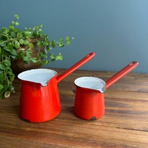 Red Enamelware’s Serving Set